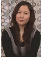どことなく安心するおっとり顔の素人奥様！虫も潰せない様な顔して浮気はしちゃう？！Gカップのたわわなおっぱいを揺らして中出しセックス！