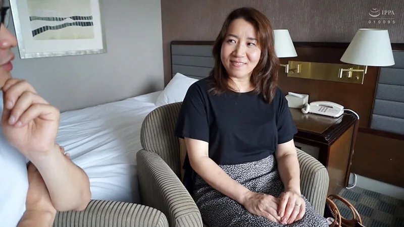 熟成50年マン汁・ニク汁・ヨダレ汁 絶叫！お漏らし！潮吹き三連撃！卍解！ 新倉まさみ サンプル画像1