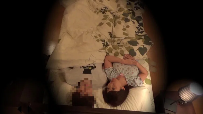 不倫検証 自分の妻が浮気をしない人間なのか検証の依頼が届きました。【サキ】 美泉咲 サンプル画像2