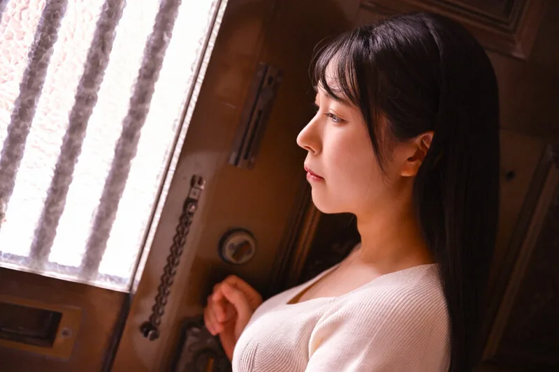 ドスケベで敏感すぎる若妻は夫の目の前で絶倫義父にお漏らししながら寝盗られました…。 皆月ひかる サンプル画像1