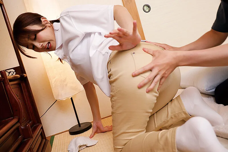 デカ尻で無意識に誘惑してしまう訪問看護師 大槻ひびき サンプル画像1
