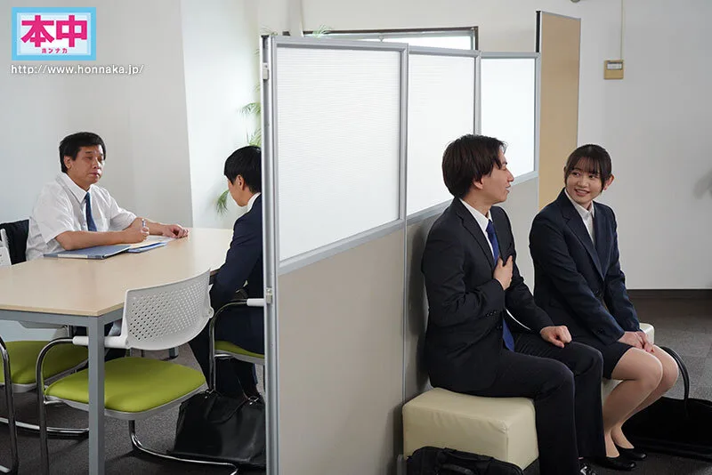 OB訪問女子大生NTR 第一志望企業の内定欲しさにゲス人事部の命令を受け入れチ〇ポこねくりフェラにナマ中出し了承で内定確約10射精 静河 サンプル画像1