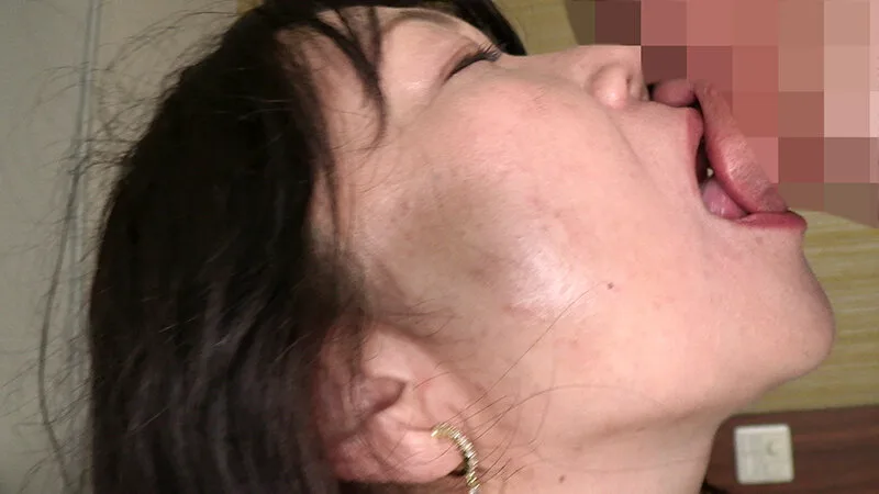熟女の浮気は本気のセックス VOL.105 第3弾 友貴子さん(56) サンプル画像4