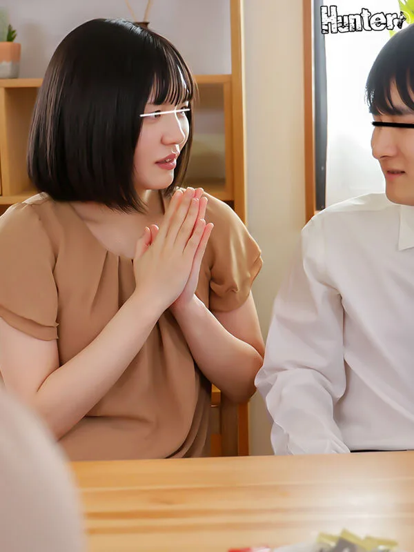 『男の子ってアレ(オナニー)…するんだよね?見てみたいんだけど…』娘しかいない若妻が息子がいるママ友に頼んで、せんずり鑑賞。初めて見る生々しいせんずりに吐息が荒くなり…。 サンプル画像2