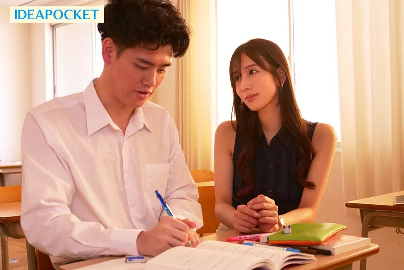 理性を奪う背徳の課外授業 艶やかな美貌…溢れ出す大人の色気…彼女の姉で担任教師「寧々先生」の誘惑に我を忘れた僕は放課後校内でラブホで何度も彼女を裏切る背徳性交を…。 三澄寧々 サンプル画像1