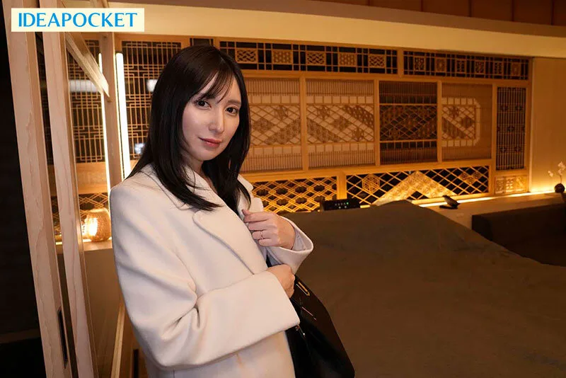 最近元気がないパート先の人妻「仲村さん」を気分転換がてらドライブデートに誘ったらセックスレスと夫の浮気を打ち明けられホテルで一晩中、愛し続けてあげたら「オンナとしての悦び」を改めて知り僕なしでは生きられないカラダになってしまった。 仲村みう サンプル画像2