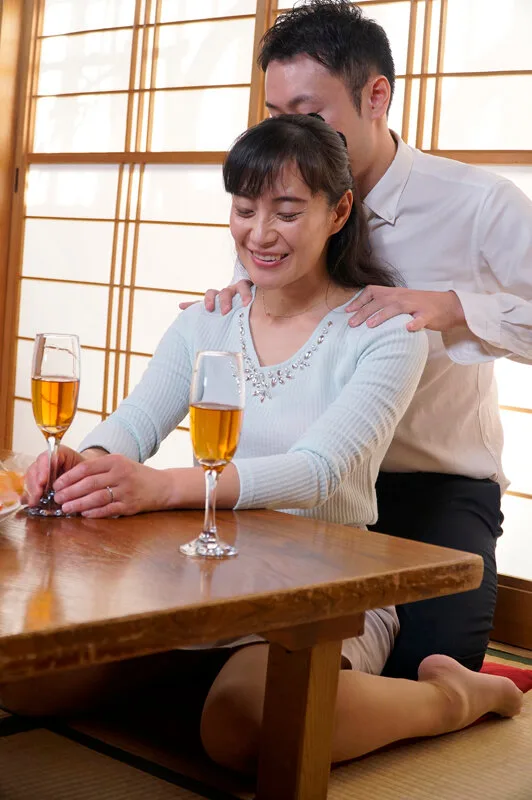 極上熟女 平岡里枝子 サンプル画像2