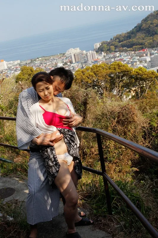 寝取られ温泉旅行 ~湯けむりで燃え上がる相姦の湯~ 暮町ゆうこ サンプル画像6