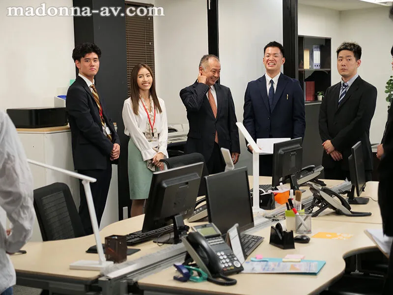 滴る愛液、本・能・全・開SEXー。 夫の上司に自分が心底’雌’だと理解らされた着床交尾7日間ー。 宮下華奈 サンプル画像1