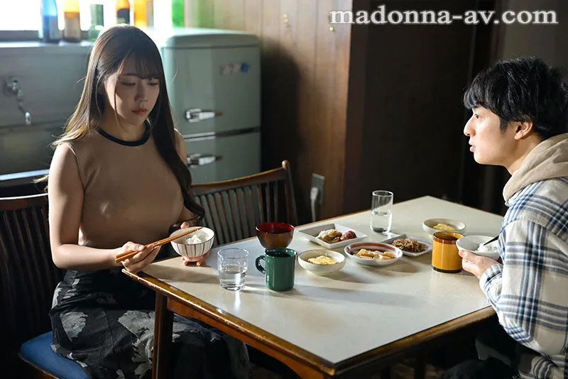 姑の陰湿な嫁いびりの果て―新しく出来た母・あおいさんは僕の眼前にて輪●されました。 一乃あおい サンプル画像1