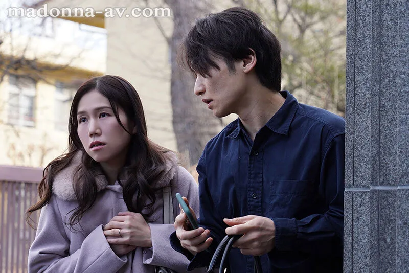 男を狂わすGカップ妻 専属第3弾《初》NTRドラマ!! でっちあげ浮気調査NTR~僕の不倫を仕立て上げた最悪の親友に最愛の妻を奪われて~ 鳴海小雪 サンプル画像5