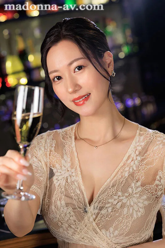 【VR】超高画質8K 初VR岬ひかり「終電、なくなっちゃったみたいですね…。」 結婚式の二次会終わり 新婦の友人・ひかりさんと まさかのワンナイトラブSEX サンプル画像2