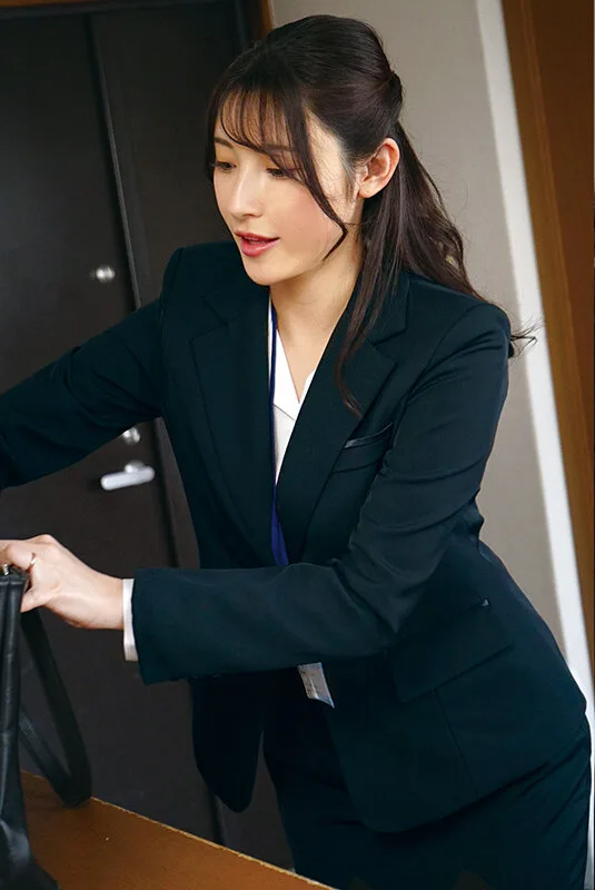 【コンプラ違反】 生保レディの人妻を枕営業SEX交渉で口説いて濡らしてずっぽりハメたナマナマしすぎる一部始終 其の弐 【告発10カメ盗撮】 森沢かな サンプル画像9