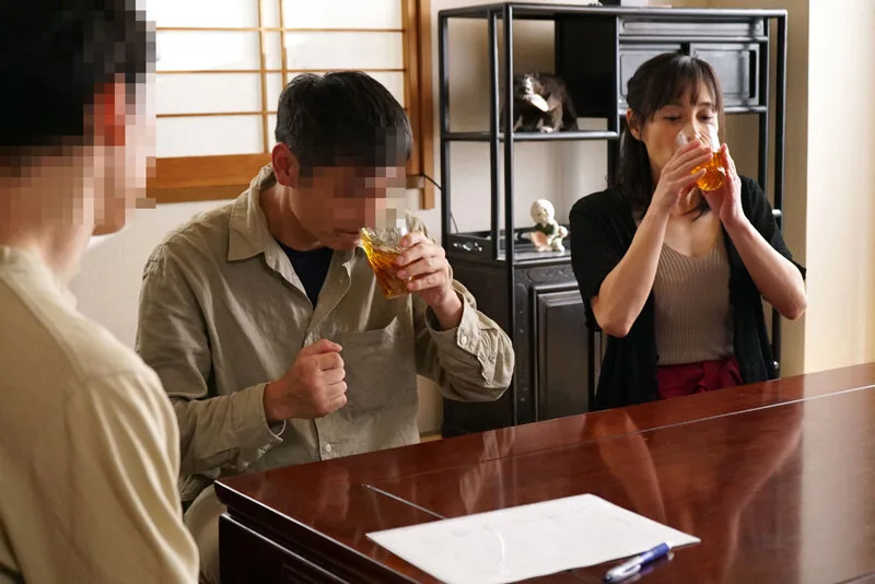 眠泊 みんぱく 実録盗撮民泊カップル昏●姦 宿泊名簿 File No.2 平岡里枝子 サンプル画像19