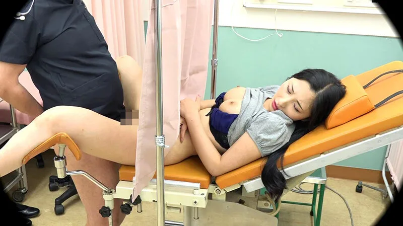 産婦人科どすけべ診察 検診で来院した美人妻のお股をぬぷぬぷ診療しまくる悪徳エロ産婦人科医 北野未奈 サンプル画像2