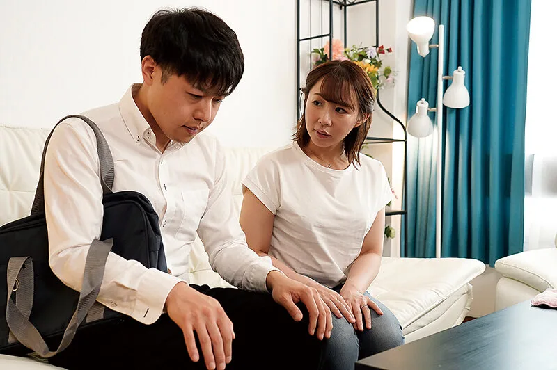親離れしてほしくない息子に色仕掛けをする淫母 成宮いろは サンプル画像3