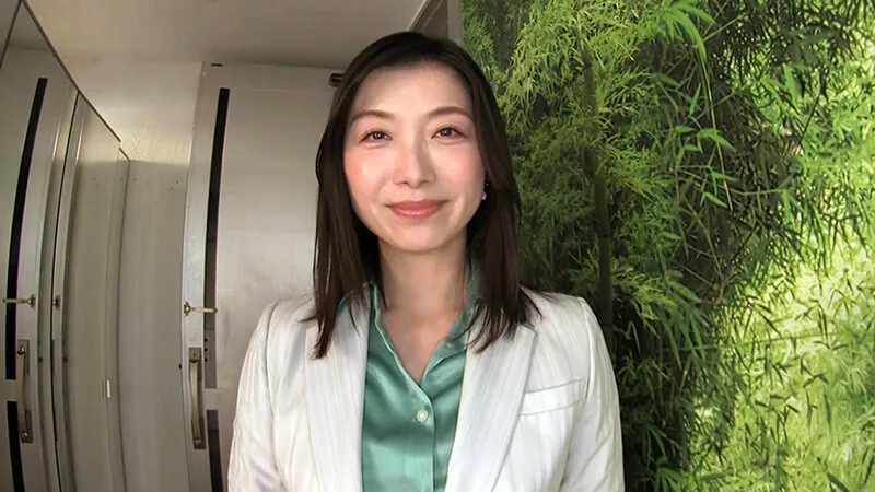着衣性交桃尻人妻秘書～親子で味わう2泊3日のレンタル妻・ツバキ～ 加藤ツバキ サンプル画像1