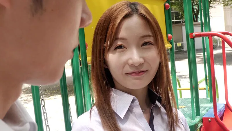 【4K】人妻不倫上司 相部屋NTR調教 新人のときから憧れていた人妻上司とまさかの相部屋…そしてボクらは深い仲になった 小春まり サンプル画像1