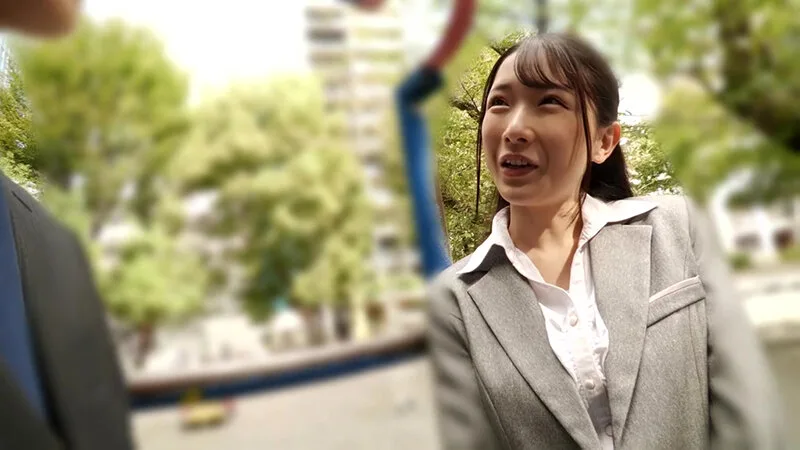 【4K】人妻不倫上司 相部屋NTR調教 新人のときから憧れていた人妻上司とまさかの相部屋…そしてボクらは深い仲になった 宮西ひかる サンプル画像1