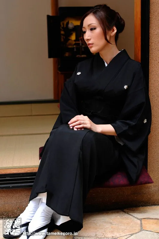 喪服の未亡人 夫亡き後、犯●れ続ける巨乳人妻 JULIA サンプル画像7