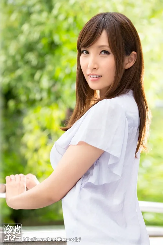 恥かしがり屋の天然Fカップ!!38歳 本物人妻!家族に内緒でAVデビュー!!「私、夕方5時には帰らないといけないんです…」 神谷秋妃 サンプル画像1