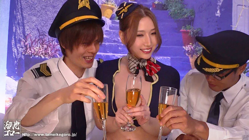 ムチムチドすけべ巨乳キャビンアテンダントとイク！タダマン航空×絶頂フライト！！ 佐山愛 サンプル画像9