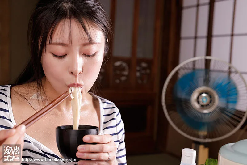 田舎に帰省してきた発情期痴女（兄嫁）とドロドロSEXをしたあの夏ー。【汗だくだく、ザーメンドクドク】 潤うるる サンプル画像1
