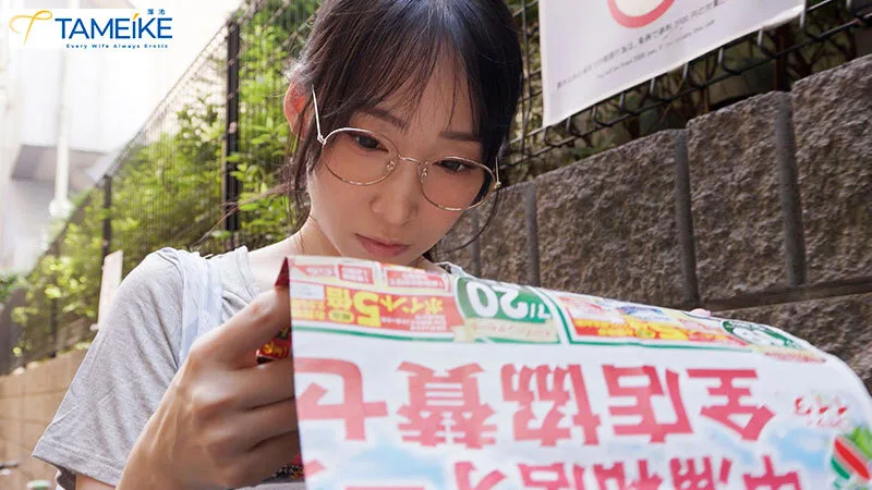 筋肉バリキレ！性欲異常！男の汗と精子の匂いでドスケベ覚醒する肉食妻のエグい程下品な汗だくち○ぽトレーニング 蓮実クレア サンプル画像1