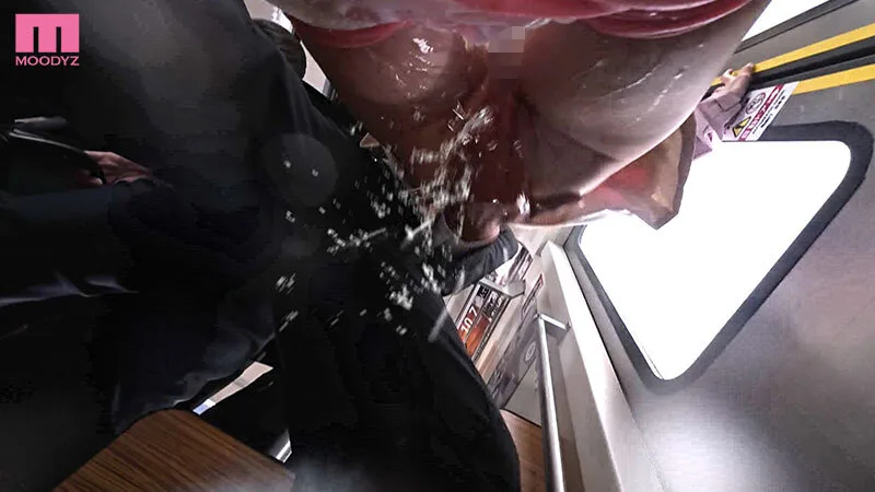地味めがね巨乳の人妻介護士をいいなり早漏体質にした尿失禁孕ませ痴●電車 天宮花南 サンプル画像8