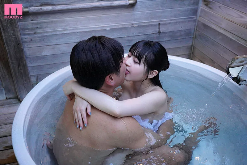 【最高の愛人と湯けむり不倫旅行】耳元囁きおねだり淫語に身も心もチ●ポも溶かされ何度も中出ししまくった一泊二日の温泉旅。 白岩冬萌 サンプル画像3