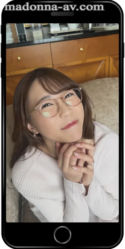 【スマホ推奨】 タテ動画 サクっとヌキたい人専門。 ※こちらは≪MADOOOON!!!! めがね 「ただ、‘眼鏡’だけかけてと言われて来ました。」≫の本編中にスマホで撮影した映像です―。 一乃あおい サンプル画像2