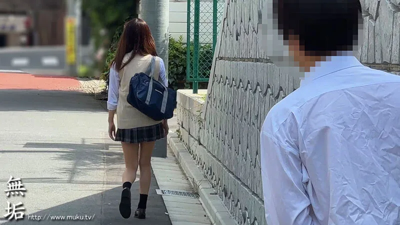 好きなあの子がオジサンなんかと付き合ってるなんて… 僕は失望した。逆恨み同級生レ×プ あおい藍 サンプル画像1