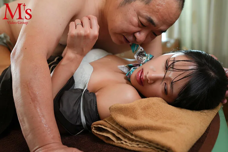 人妻自宅サロン 底辺クズ隣人の汚らわしいデカマラに堕ちた若妻エステティシャン 竹内有紀 サンプル画像3
