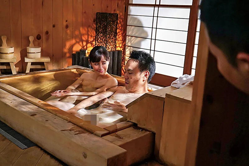兄嫁温泉旅行 兄夫婦の旅行に運転手として参加した弟は優しい兄嫁と旅先で… 平岡里枝子 サンプル画像2