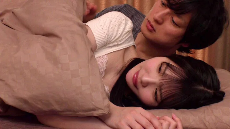 流れックス まったく意識していなかった異性とその場の「流れでSEX」してしまった妻…一度だけのつもりがあの巨根の快感が忘れられなくて… 佐藤愛瑠 サンプル画像20