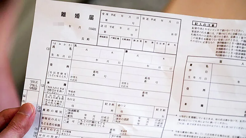 嫁の母親 バカ嫁が浮気して出てったので嫁の母親を呼びつけて抗議したら…「娘がごめんなさい…戻るまで家のこと私が代わりにしますから…」なんて言うもんで嫁の代わりに色々やらせた件 葉月保奈美 サンプル画像14