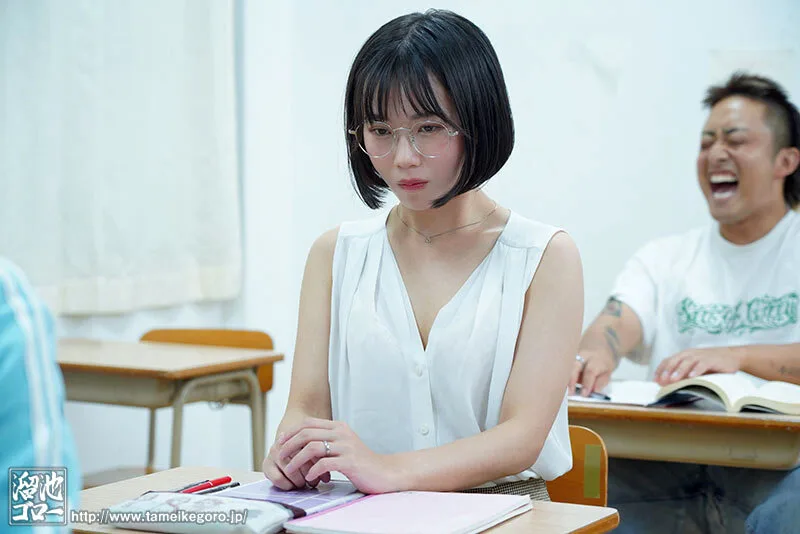卒業資格を取るために夜間学校に通い始めた妻のNTR 2度目の過ち、忘れられない絶頂ー。 雨宮あや花 サンプル画像1