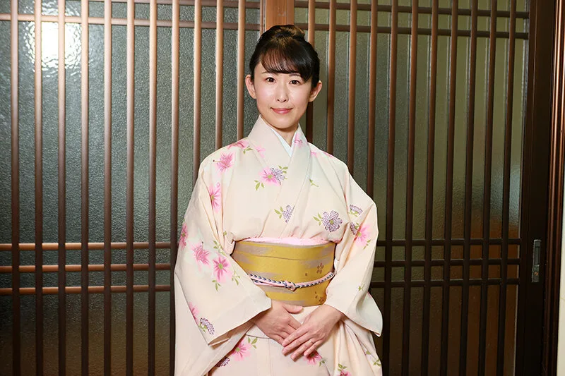 某温泉旅館には男性客を逆夜●いする美人若女将が実在した サンプル画像12