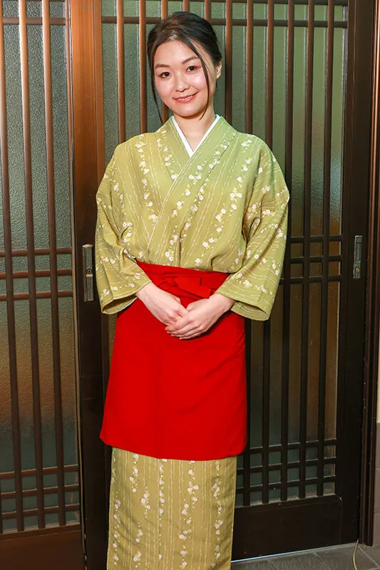 某温泉旅館には男性客を逆夜●いする美人若女将が実在した サンプル画像13