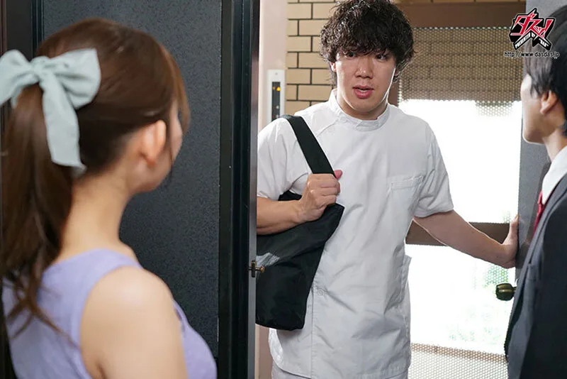 派遣マッサージ師にきわどい秘部を触られすぎて、快楽に耐え切れず寝取られました。 桃園怜奈 サンプル画像1