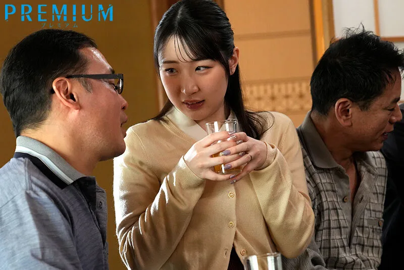 町内会中出しNTR ド田舎で女を抱くことしかヤルことがないオヤジ達に何度も廻された細身巨乳人妻のワタシ…。 小松空 サンプル画像3