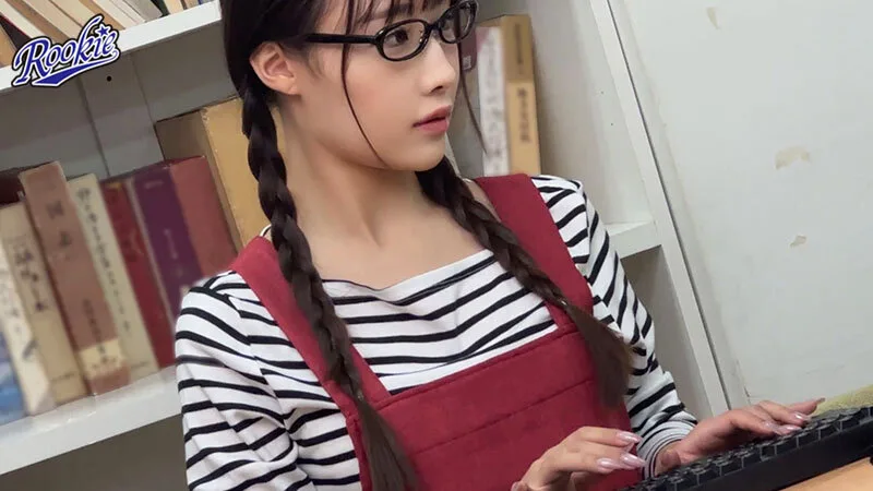 図書館で働く地味っこ眼鏡女子を館内痴●してレ●プ!イキ狂わせて完堕ち肉便器化 斉藤帆夏 サンプル画像2