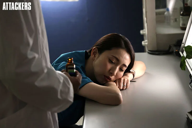 ある女医の告発 堕ちたプライド 捻じ伏せられた正義 妃ひかり サンプル画像3