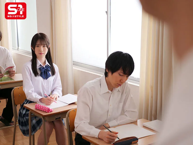 大好きな大人の先生をまだ10代の私が興奮させたくて…スク水姿で迫りました。そしたら普通に勃起して挿れたくて腰振りヘコヘコ! ヤッター チョローい 白上咲花 サンプル画像2