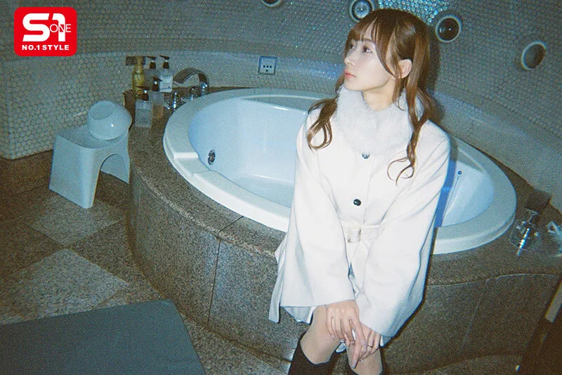 金と時間と性欲がある若妻アリスさん(23歳)のラブホ4軒はしご不倫 花アリス サンプル画像2