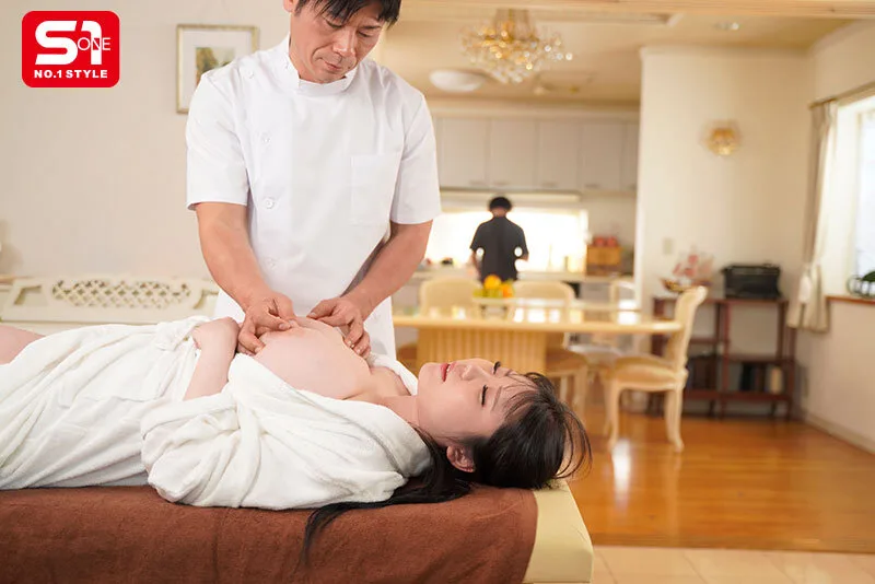 平日午後3時。私は「妻」を脱ぎ捨てた。際どいマッサージは不倫になりますか? みなみ羽琉 サンプル画像11