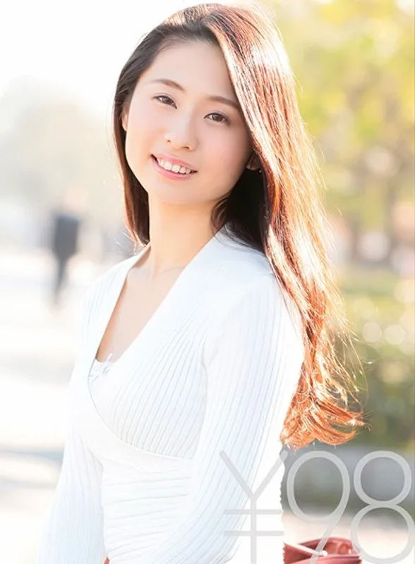【特価】W不倫生ハメ中出しセックスに溺れまくる可奈子さん。興奮度MAX目隠し騎乗位、自らチ○ポを求めた彼女がグラインドしながらイク。目隠し取って正常位ではねちっこいピストンで「気持ちイイ」を連発、お互い気持ち良くなってヒクヒク同時イキ&いつもの中出し!
