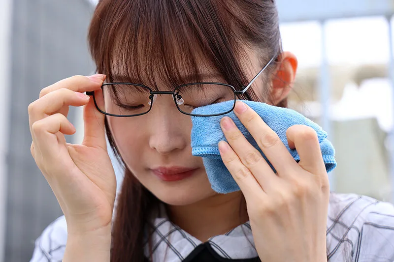 中小建設会社に勤める事務員の真面目な彼女が、肉体労働者に犯●れ、見た目も自尊心も壊されていく…この後、めちゃくちゃベロキス種付け連続中出しされた話… 千川とわ サンプル画像2