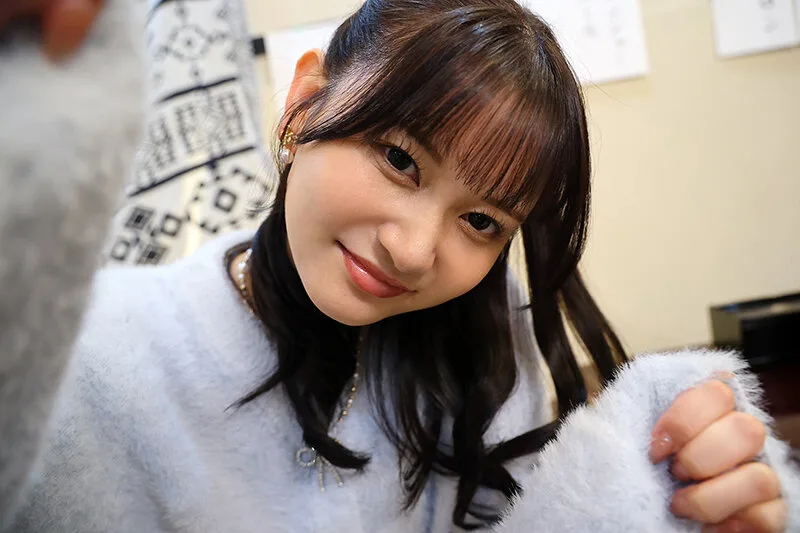 サッカー番組で大人気!同じテレビ局で働く幼馴染のキャスターが週刊誌にすっぱ抜かれた!僕が最初に好きだったのに(BSS)、実はサッカー選手やプロデューサーと誰とでも寝るただのヤリマンで、、、 静河 サンプル画像10