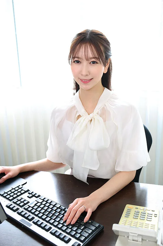 【VR】【8K VR】休日出勤は不倫の合図 病みつきになる最高のスタイルの部下と托卵中出しオフィス性交 森あやみ サンプル画像3